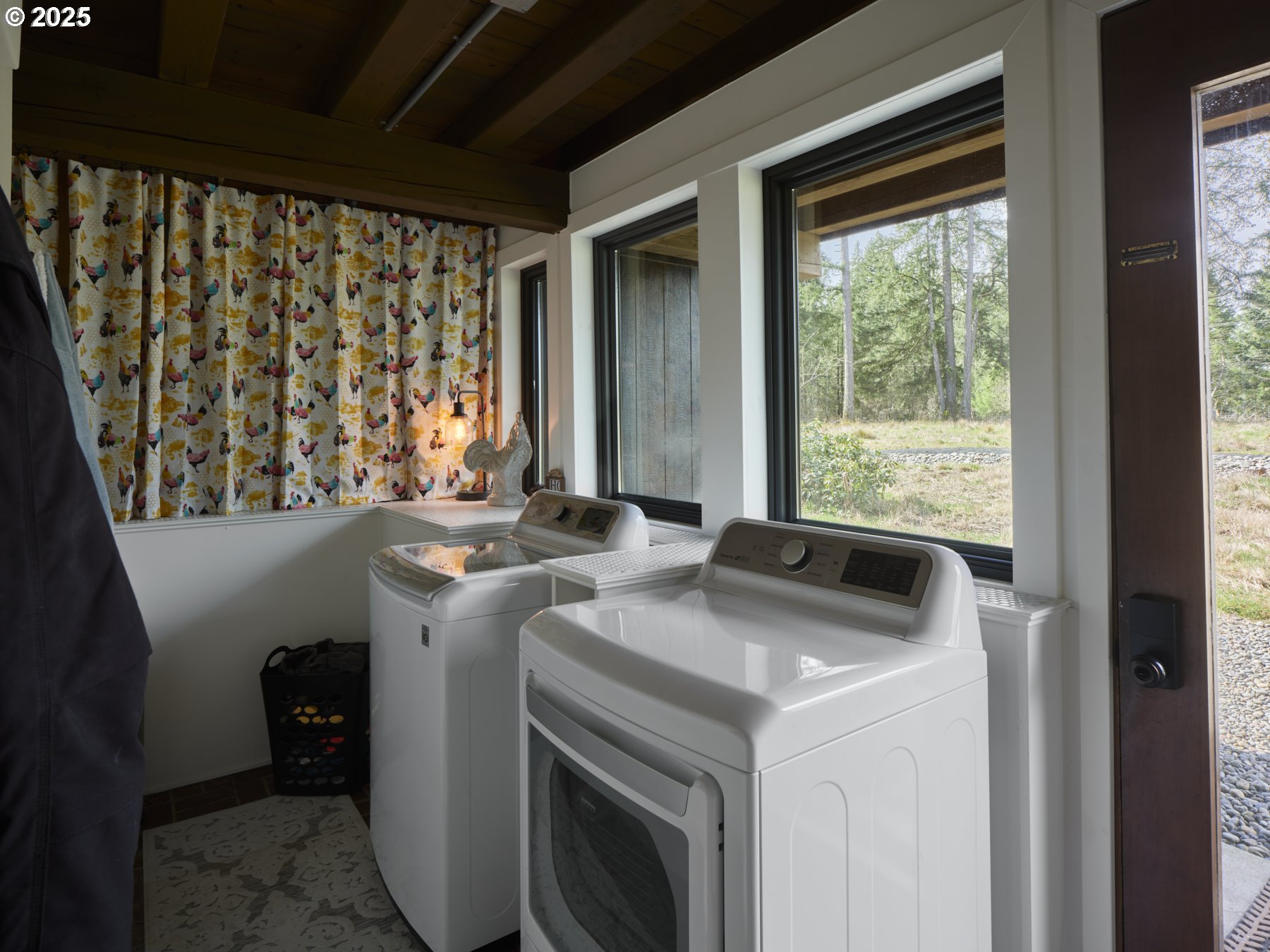 289 Classe Road Toledo, WA 98591 - Photo 33 of 48 a utility room with dryer and washer