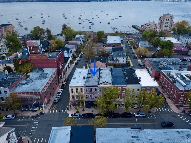 $2,500 | 21 West Broadway, Unit 3, Nyack, NY 10960