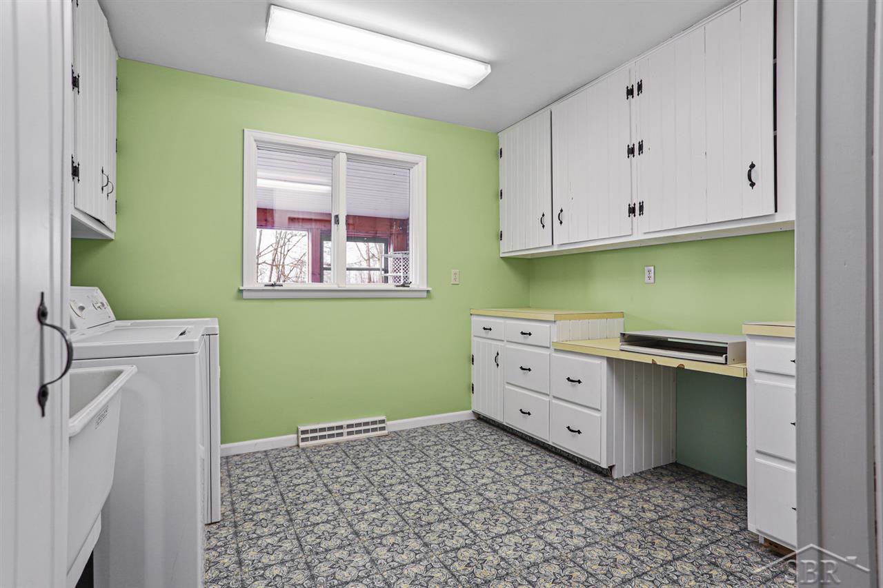 5265 Curve Road Freeland, MI 48623 - Photo 27 of 65 50030986-26.JPG