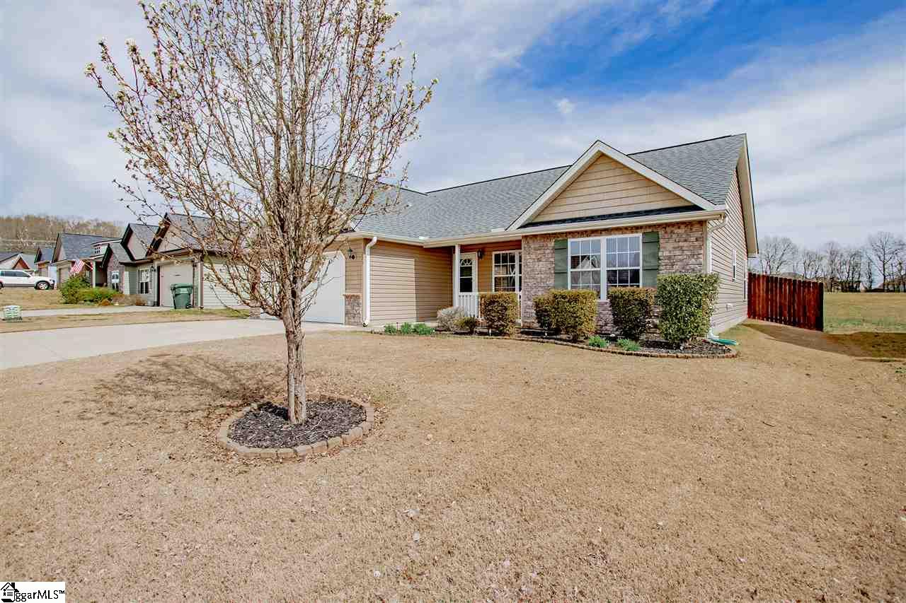 225 Sleepy River Road Simpsonville, SC 29681 - Photo 3 of 26 Gallery Image 3