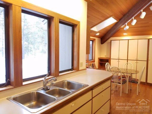 70635 Pinedrop Black Butte Ranch, OR 97759 - Photo 12 of 25 Additional Photo