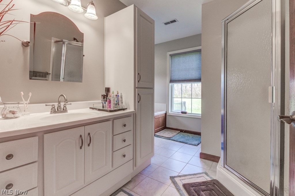 11414 Walker Road Minerva, OH 44657 - Photo 20 of 30 Master Bathroom
