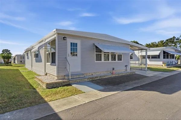 $130,000 | 226 Royal Palm Circle, Largo, FL 33778