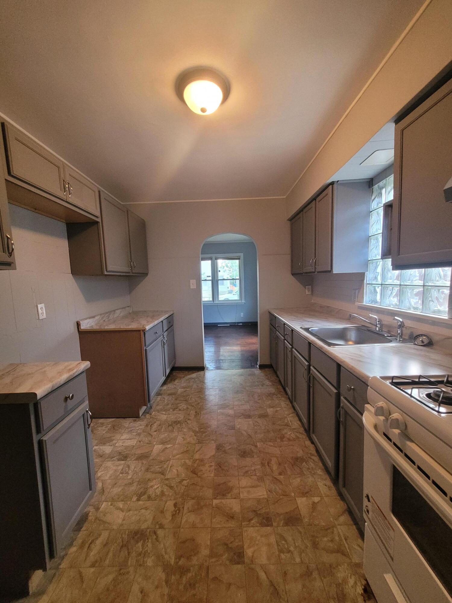 2734 Cleveland Street Hammond, IN 46323 - Photo 9 of 28 1500x2000