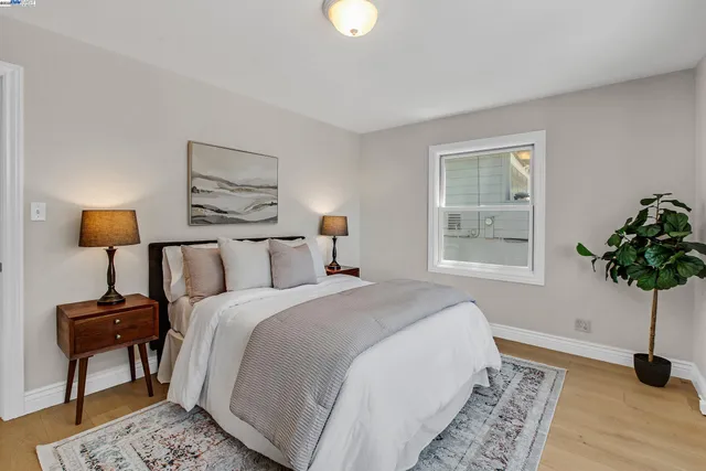 $1,190,000 | 5601 Castle Drive, Oakland, CA 94611