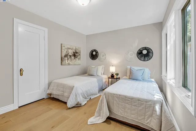 $1,190,000 | 5601 Castle Drive, Oakland, CA 94611