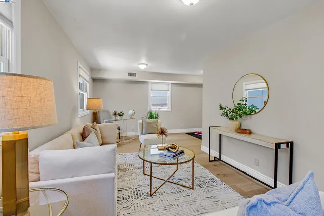 $1,190,000 | 5601 Castle Drive, Oakland, CA 94611