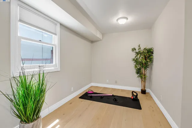 $1,190,000 | 5601 Castle Drive, Oakland, CA 94611