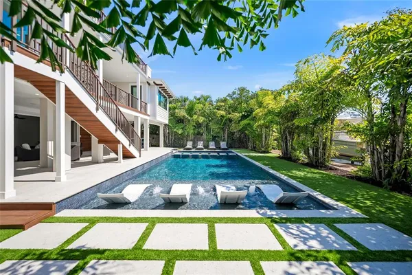 $6,795,000 | 209 Willow Avenue, Anna Maria, FL 34216