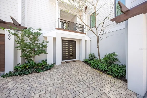 $6,795,000 | 209 Willow Avenue, Anna Maria, FL 34216