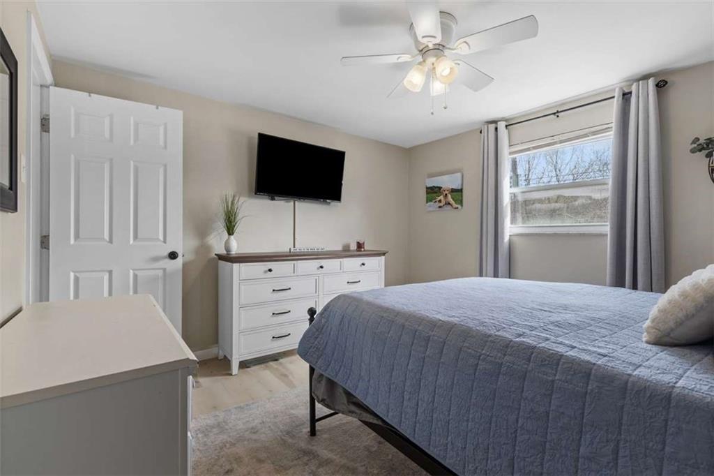 543 Pointview Road Pittsburgh, PA 15227 - Photo 11 of 25