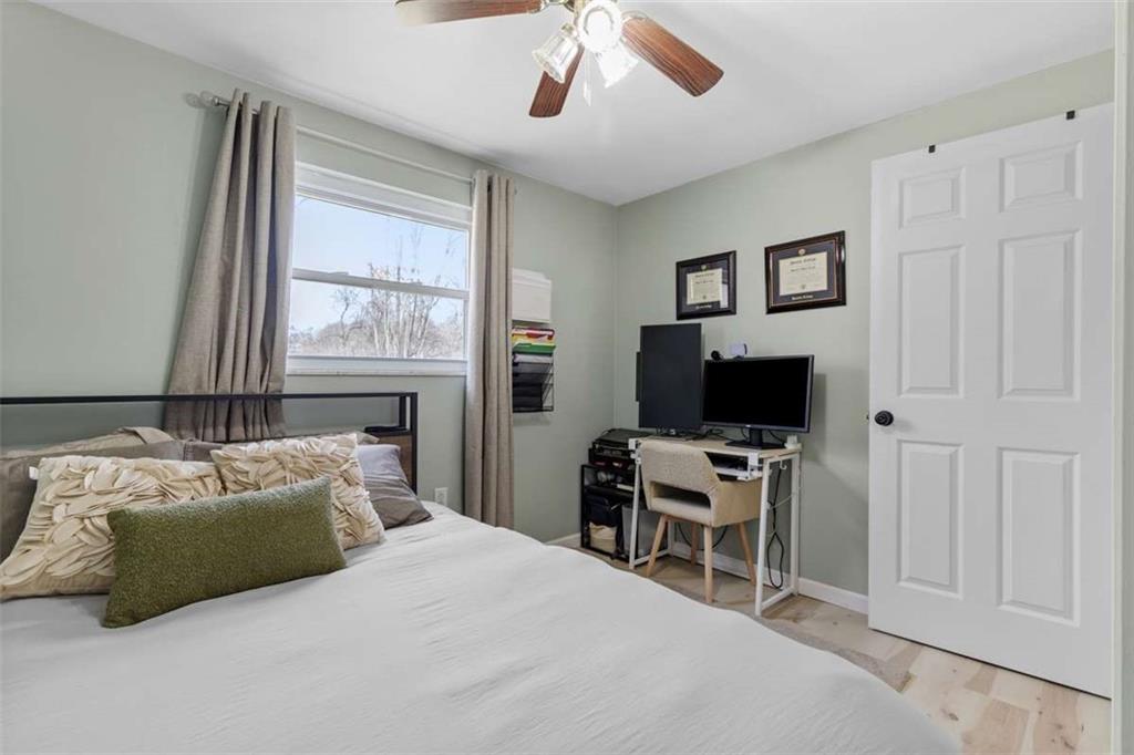 543 Pointview Road Pittsburgh, PA 15227 - Photo 14 of 25