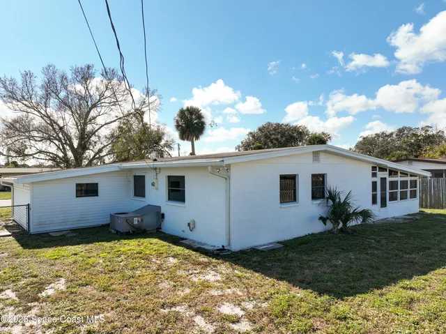 $2,100 | 260 Sabal Avenue, Merritt Island, FL 32953