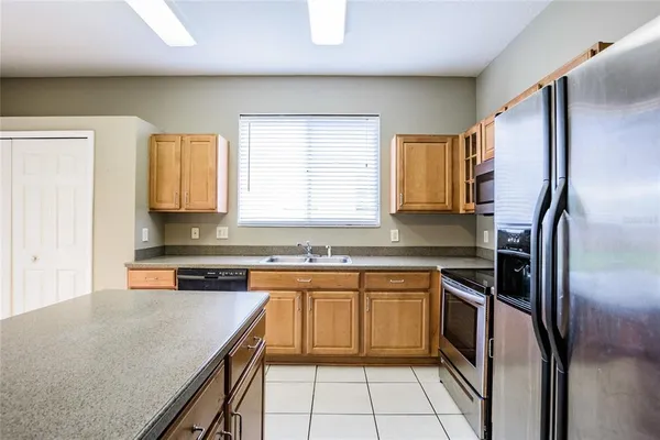 $2,450 | 3031 Downan Point Drive, Land O Lakes, FL 34638