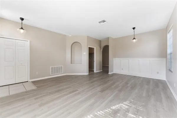 $2,450 | 3031 Downan Point Drive, Land O Lakes, FL 34638