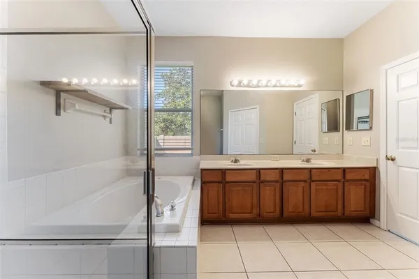 $2,450 | 3031 Downan Point Drive, Land O Lakes, FL 34638