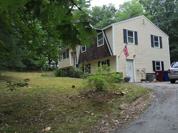 97 Chestnut Road Tyngsborough, MA 01879 - Photo 4 of 14 Gallery Image 4