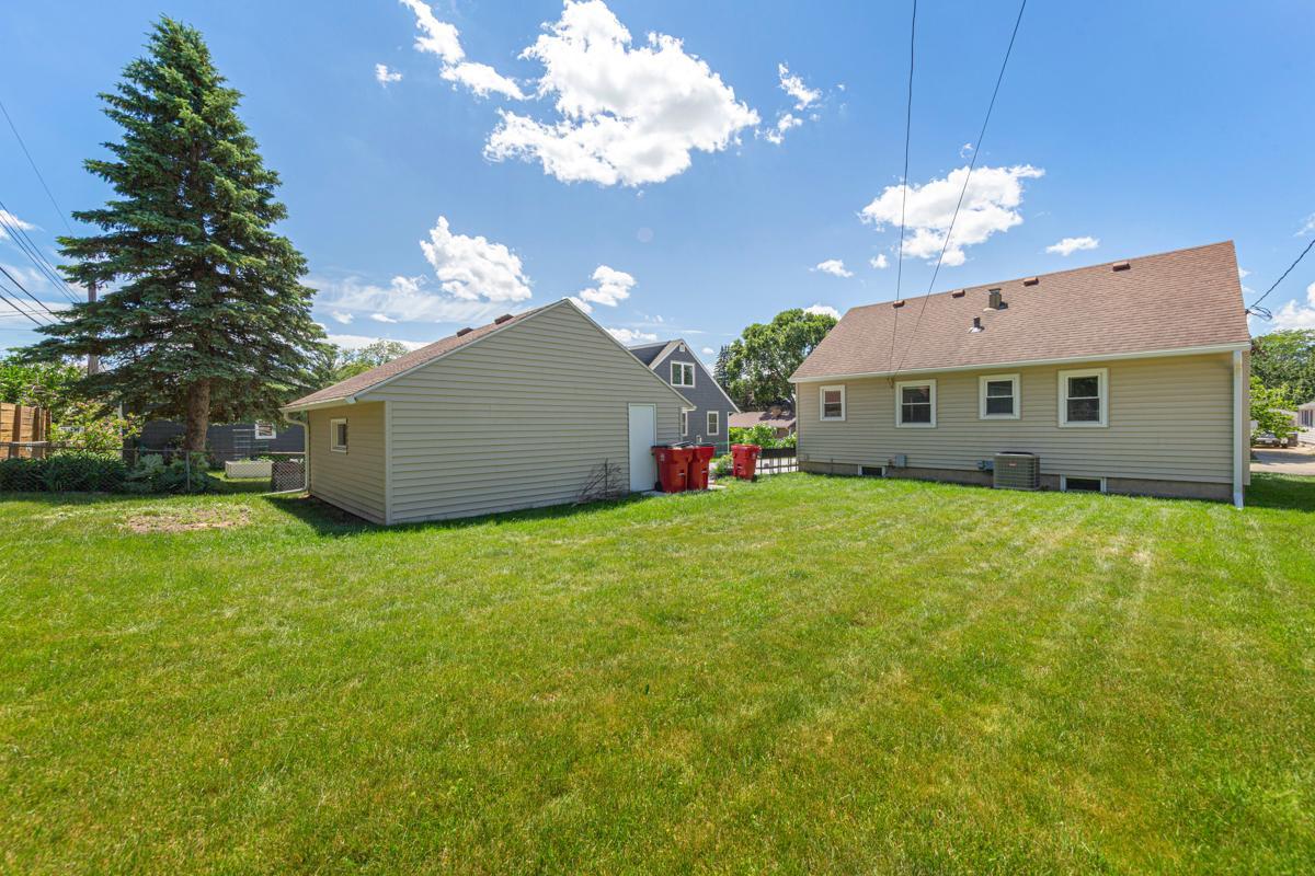 1512 10th Avenue Northeast Rochester, MN 55906 - Photo 23 of 31