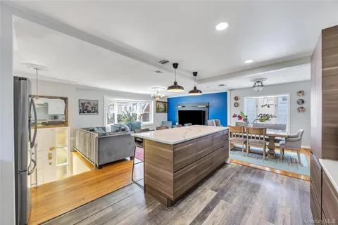 $829,000 | 216 Earle Avenue, Lynbrook, NY 11563