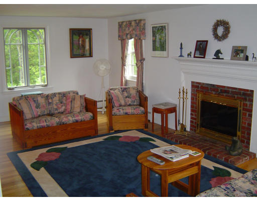 51 Greenbrook Road Hamilton, MA 01982 - Photo 4 of 9 Gallery Image 4