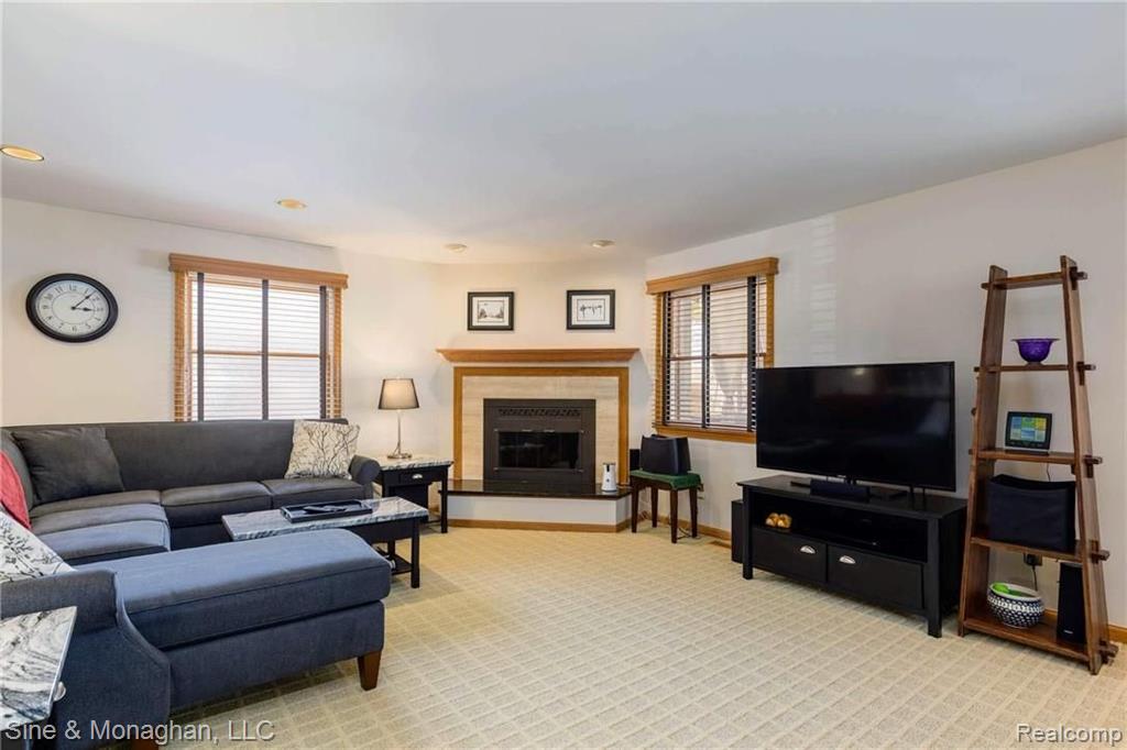164 Ridgemont Road Grosse Pointe Farms, MI 48236 - Photo 13 of 40