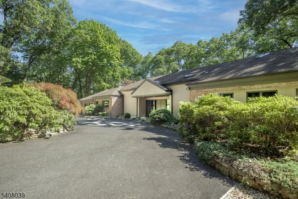 $2,700,000 | 235 Mountainside Road, Mendham, NJ 07945