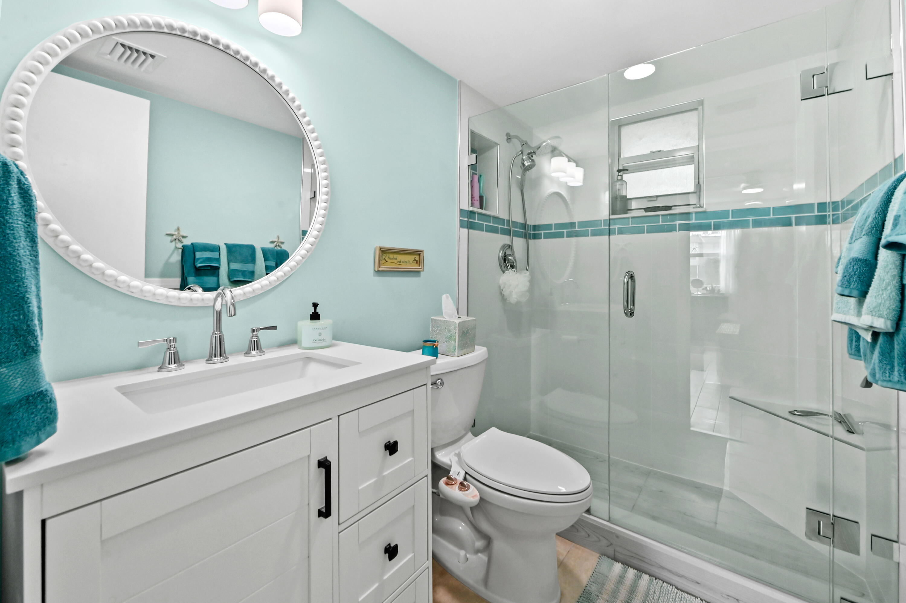 504 Davis Road, Unit 97 Palm Springs, FL 33461 - Photo 16 of 34 20 Bathroom 02