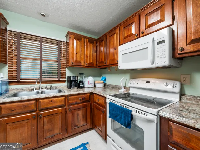 $295,000 | 190 Honeytree Drive, Athens, GA 30605