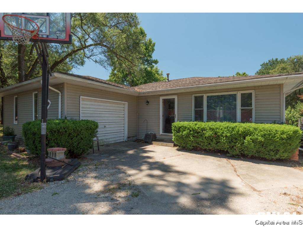 14069 St Joseph Road Athens, IL 62613 - Photo 1 of 30 Gallery Image 1