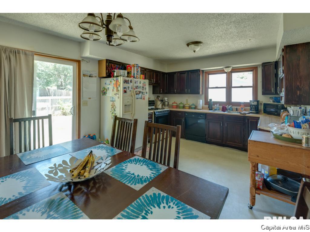 14069 St Joseph Road Athens, IL 62613 - Photo 2 of 30 Gallery Image 2