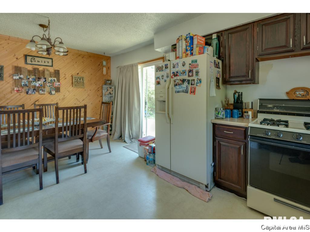 14069 St Joseph Road Athens, IL 62613 - Photo 6 of 30 Gallery Image 6