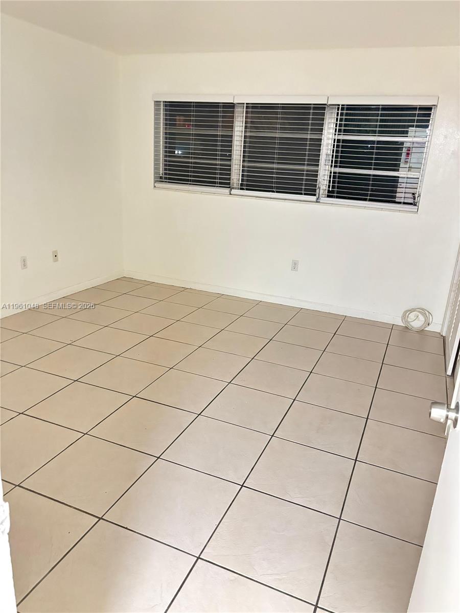 7430 Southwest 82nd Street, Unit D103 Miami, FL 33143 - Photo 5 of 8