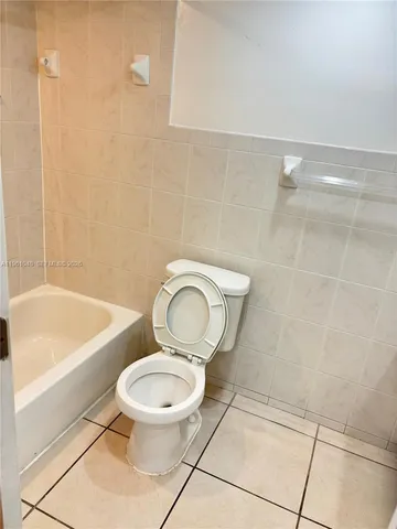 $1,760 | 7430 Southwest 82nd Street, Unit D103, Miami, FL 33143