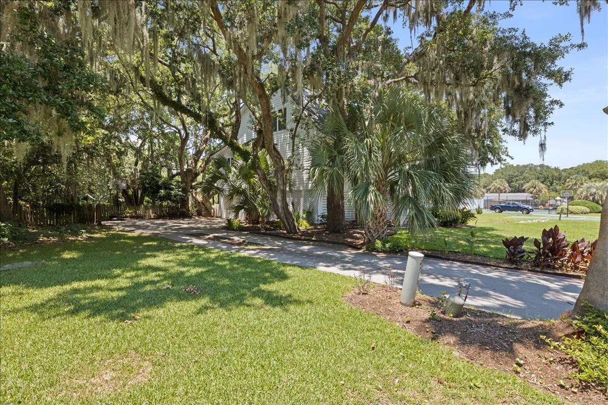 1532 Oak Landing Road Mount Pleasant, SC 29464 - Photo 4 of 60 Exterior (4 of 17)