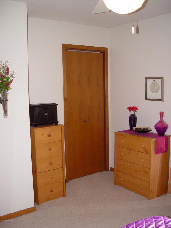 2014 31st Place Northwest, Unit 11 Rochester, MN 55901 - Photo 5 of 21 Gallery Image 5