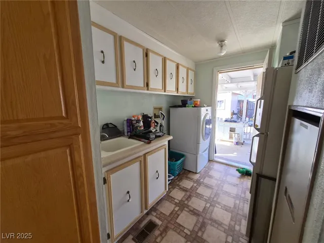 $180,000 | 400 Hoyt Street, Beatty, NV 89003