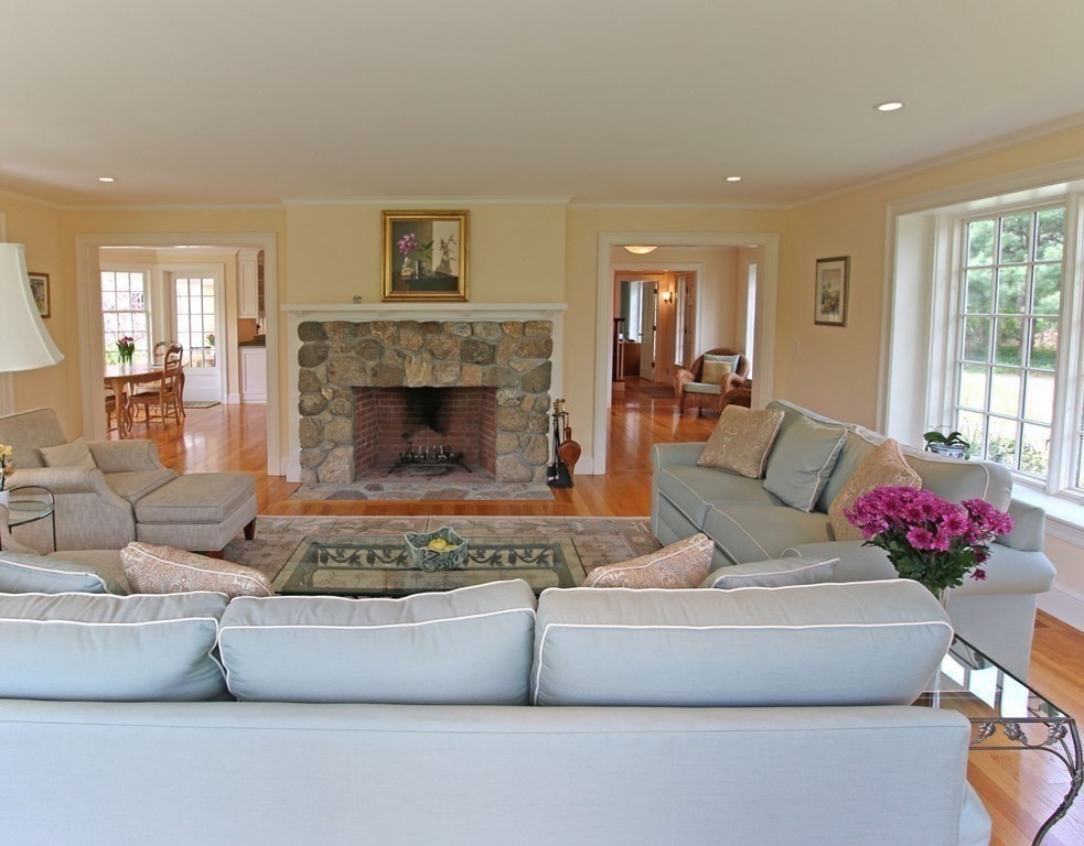 41 Brooks Road Lincoln, MA 01773 - Photo 4 of 42 Gallery Image 4