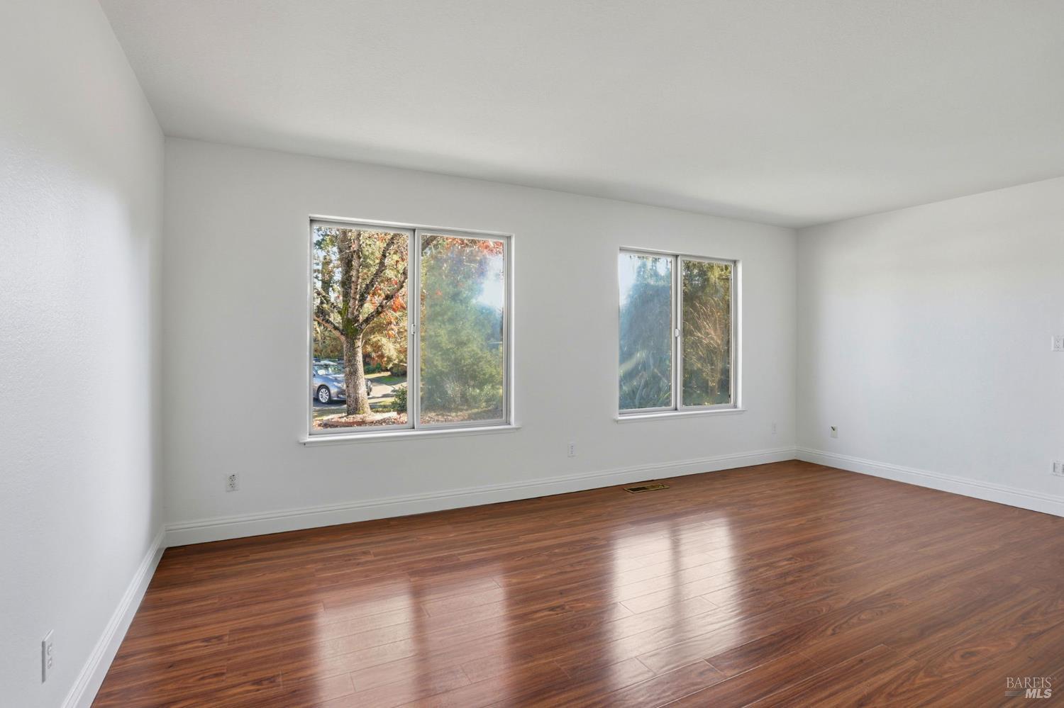 7236-3401 Cadiz Court Rohnert Park, CA 94928 - Photo 5 of 36 Front Living Room