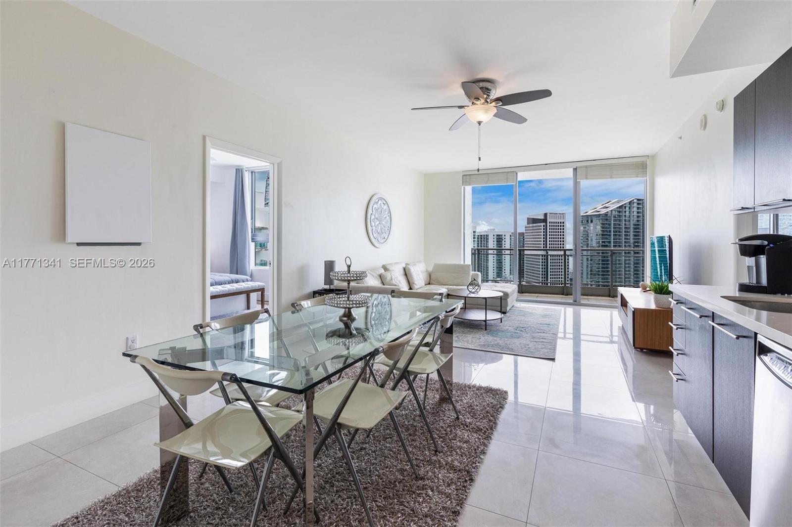 90 Southwest 3rd Street, Unit 4103 Miami, FL 33130 - Photo 3 of 31 Gallery Image 3