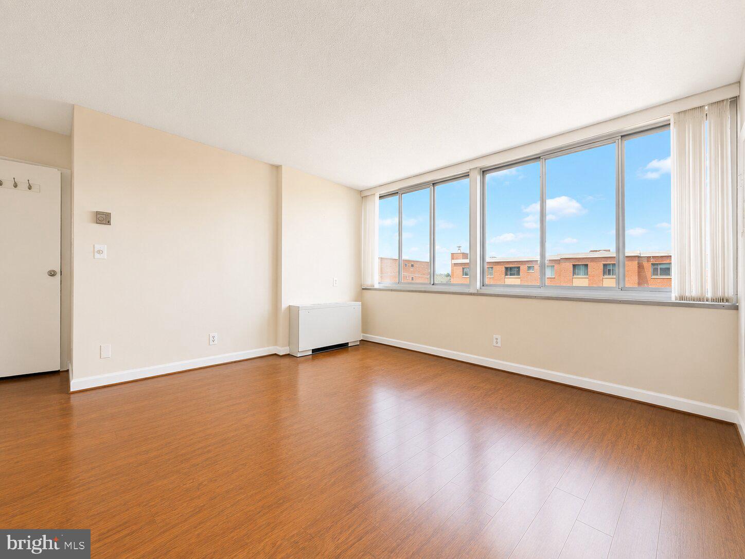 1301 South Arlington Ridge Road, Unit 508 Arlington, VA 22202 - Photo 16 of 23 Main Bedroom