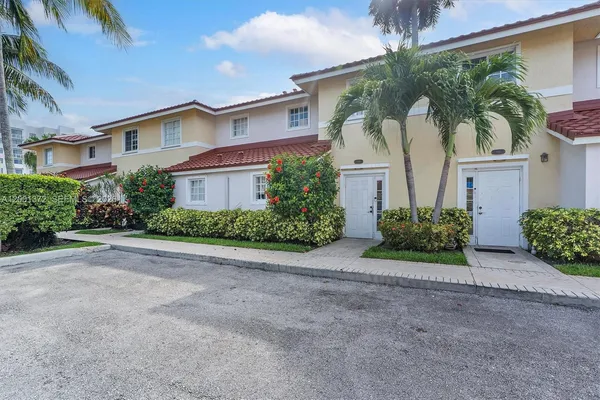 $319,000 | 2186 Northeast 167th Street, Unit 1111, North Miami Beach, FL 33162