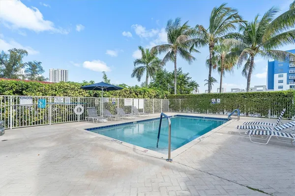 $319,000 | 2186 Northeast 167th Street, Unit 1111, North Miami Beach, FL 33162