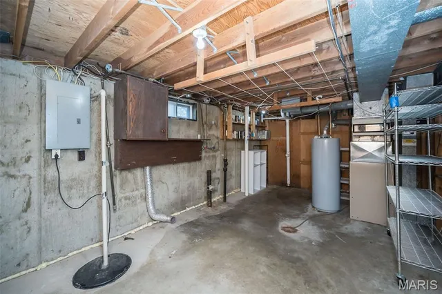 $180,000 | 583 Candle Light Lane, Hazelwood, MO 63042