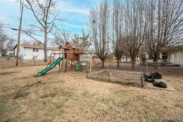 $180,000 | 583 Candle Light Lane, Hazelwood, MO 63042