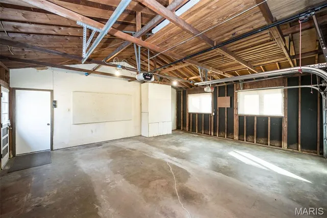 $180,000 | 583 Candle Light Lane, Hazelwood, MO 63042