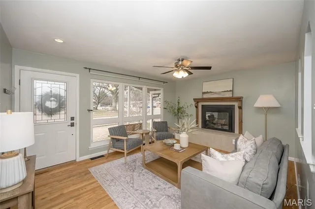 $180,000 | 583 Candle Light Lane, Hazelwood, MO 63042