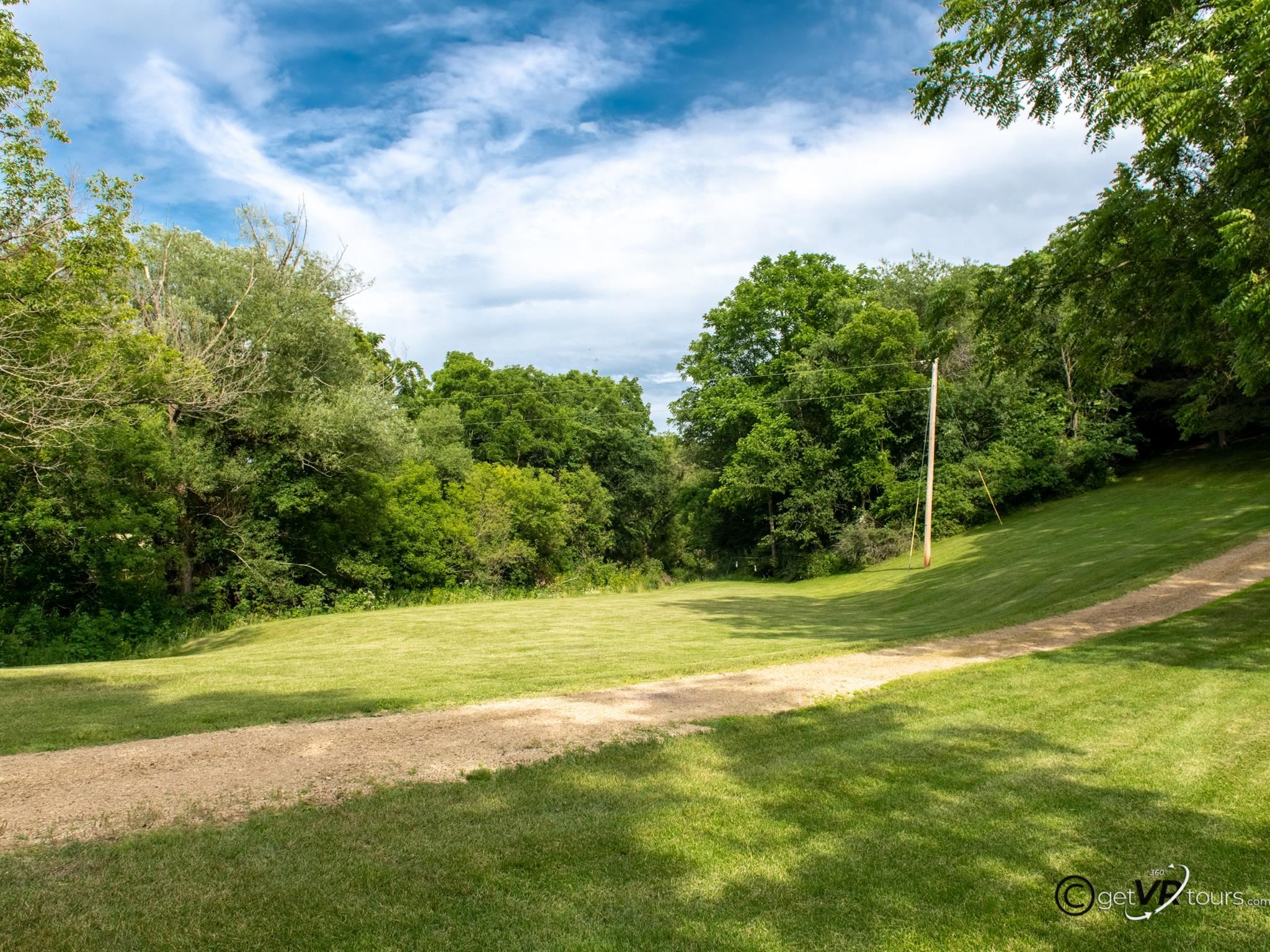 4561 East Welch Road Elizabeth, IL 61028 - Photo 24 of 60 a view of a volley ball court
