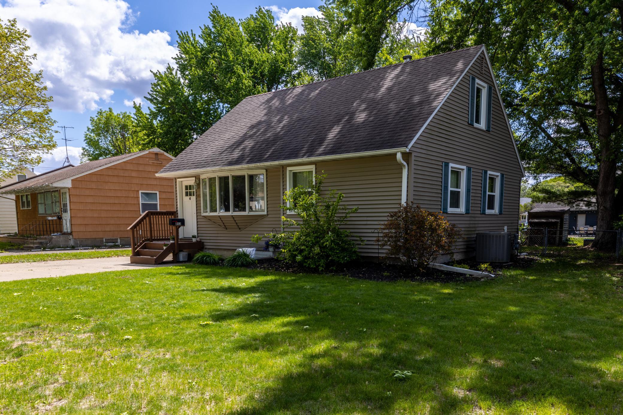 802 19th Street Southwest Austin, MN 55912 - Photo 3 of 23 Gallery Image 3