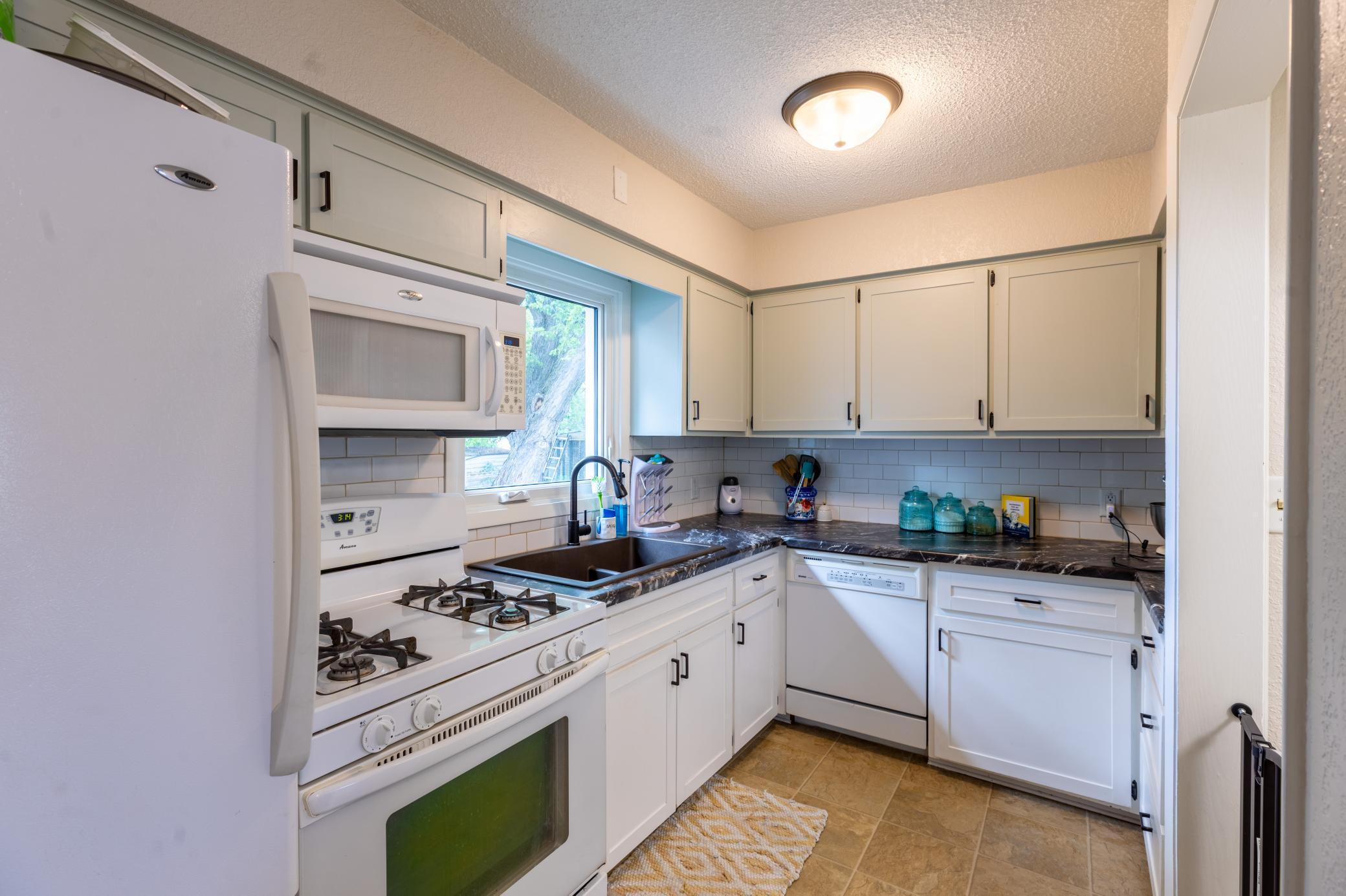 802 19th Street Southwest Austin, MN 55912 - Photo 10 of 23 Gallery Image 10