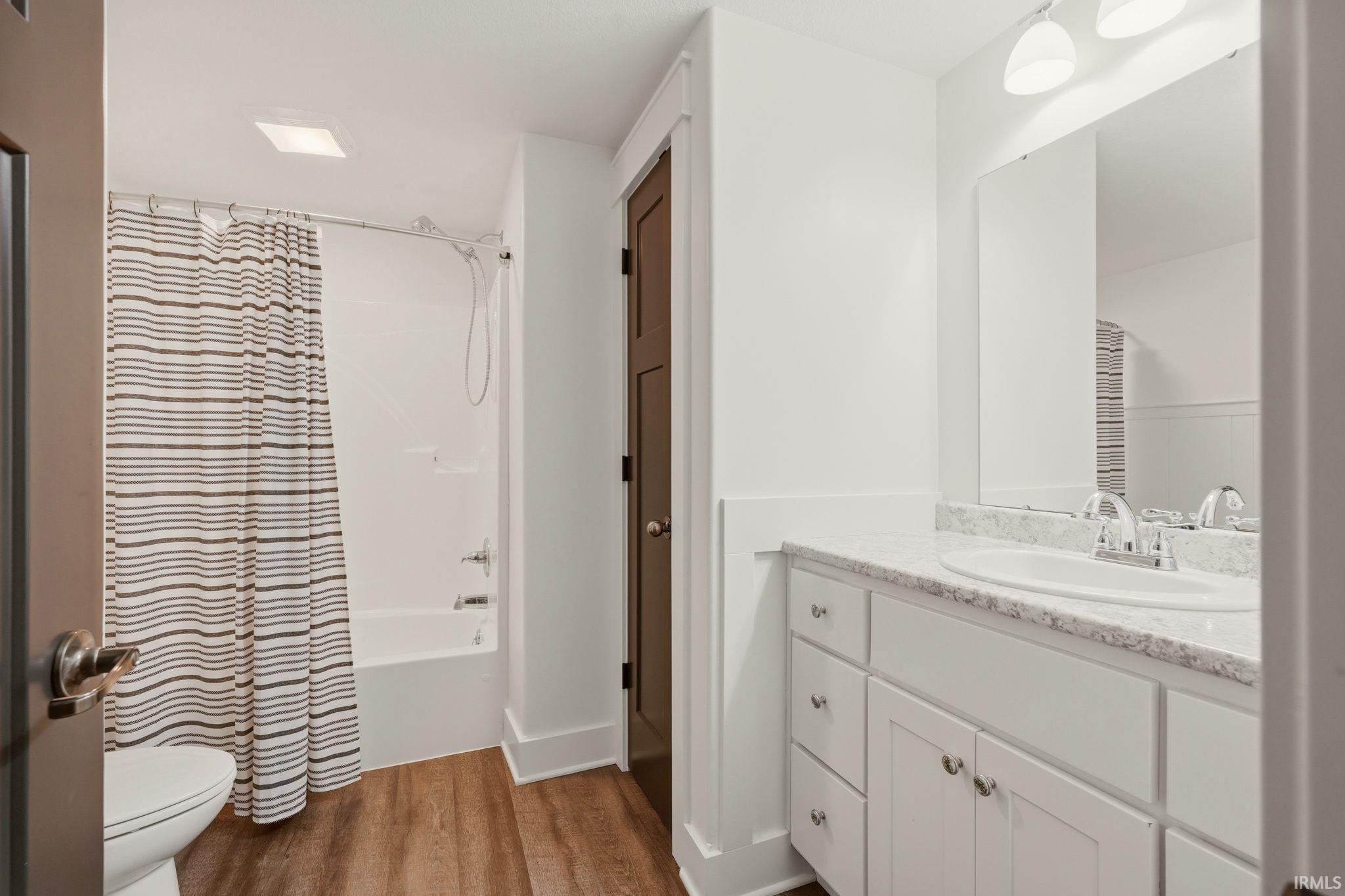 5587 Deer Hollow Road Auburn, IN 46706 - Photo 32 of 36